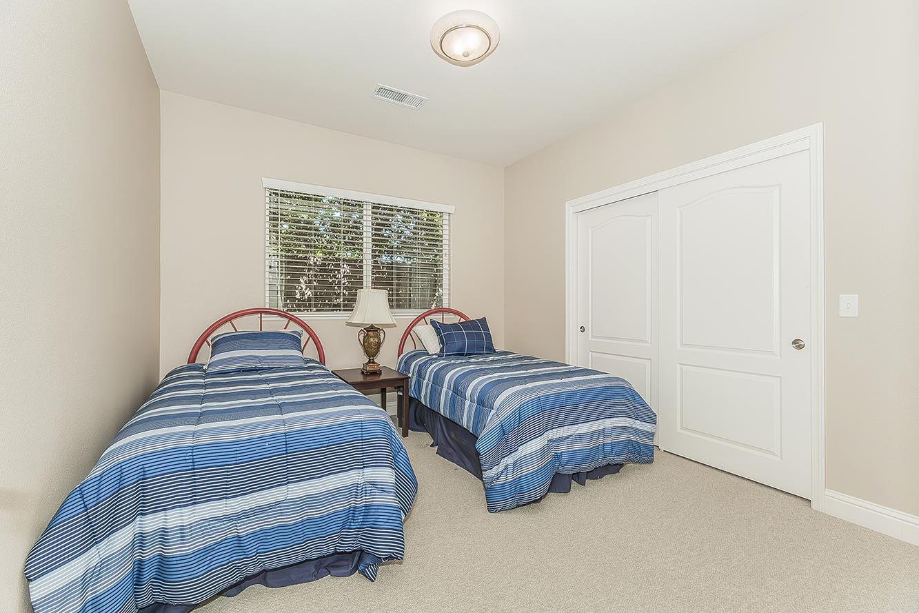 2998 Ashcroft, Clovis, CA 93611