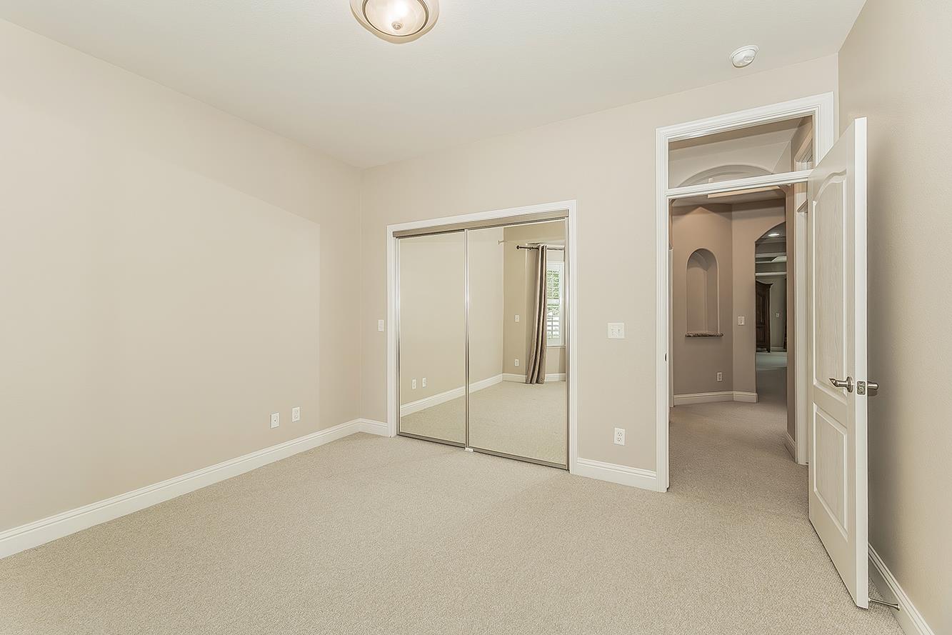 2998 Ashcroft, Clovis, CA 93611