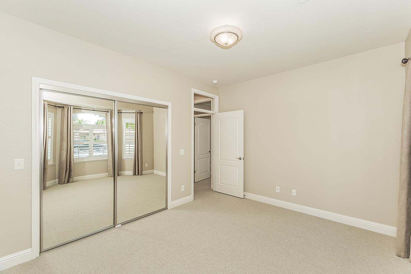 2998 Ashcroft, Clovis, CA 93611