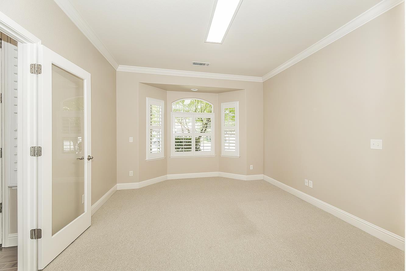 2998 Ashcroft, Clovis, CA 93611