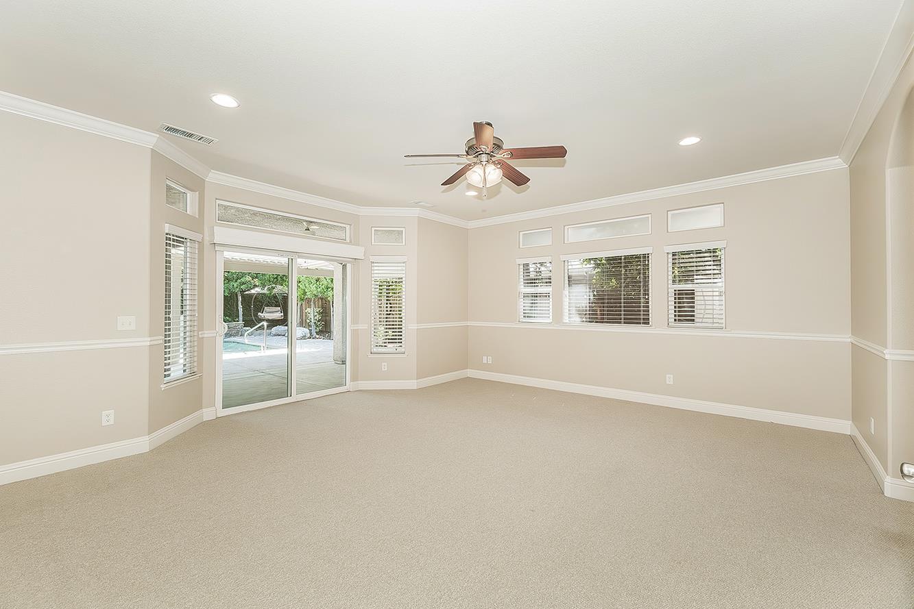 2998 Ashcroft, Clovis, CA 93611