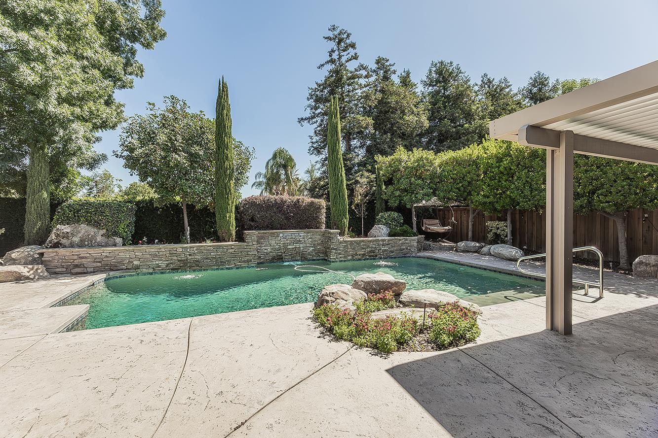 2998 Ashcroft, Clovis, CA 93611