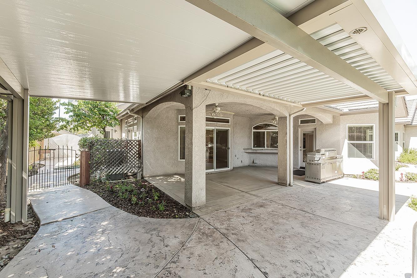 2998 Ashcroft, Clovis, CA 93611