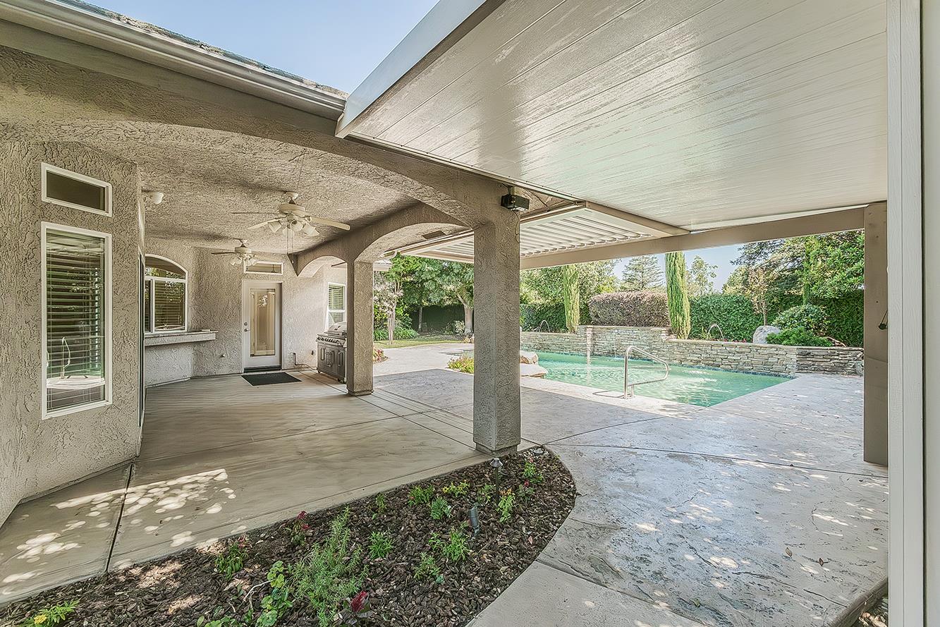 2998 Ashcroft, Clovis, CA 93611