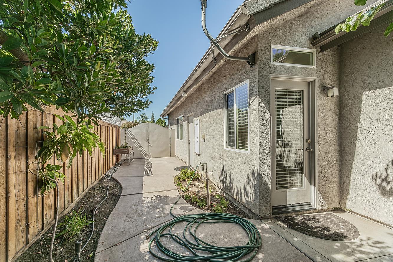 2998 Ashcroft, Clovis, CA 93611