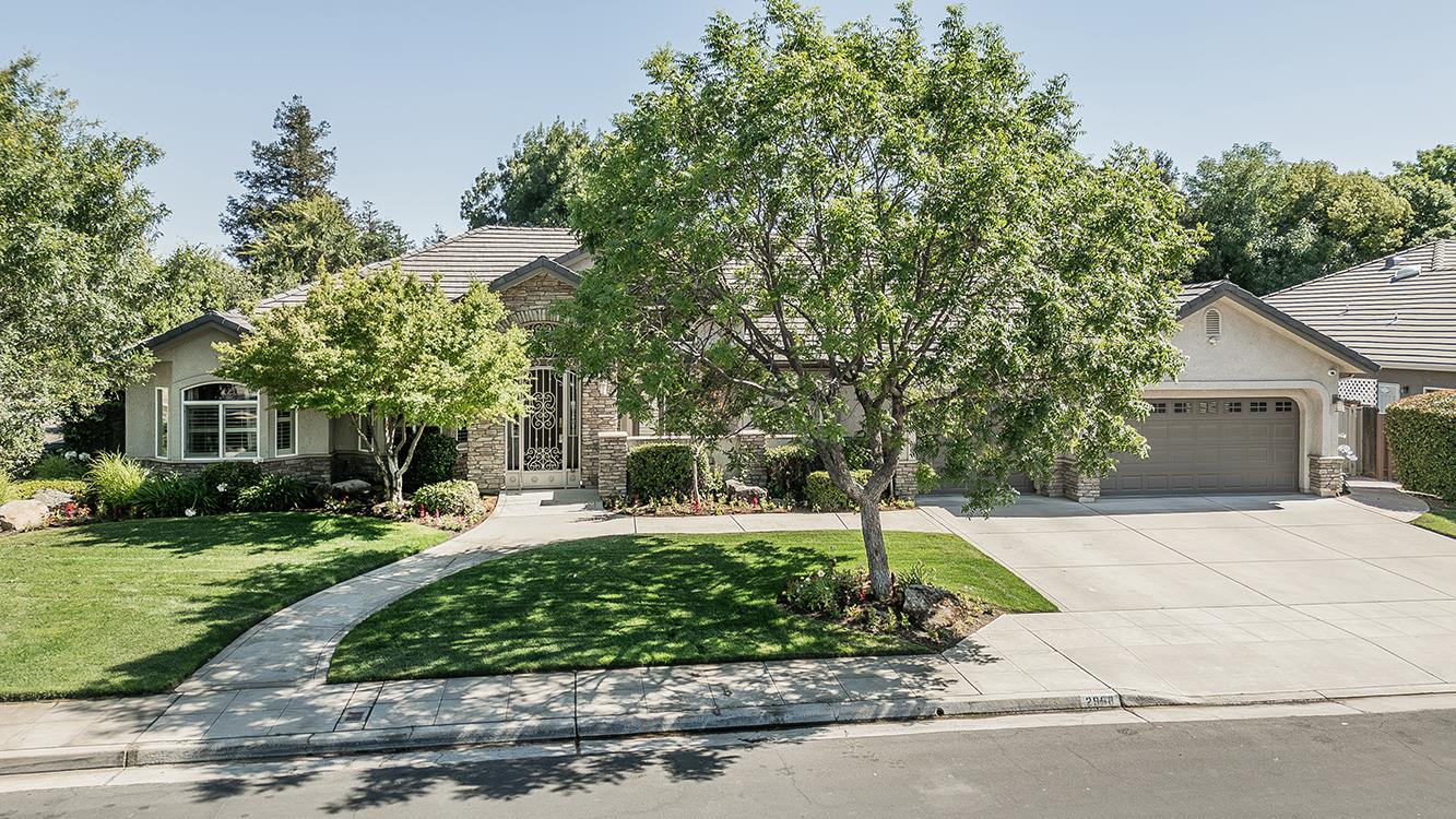 2998 Ashcroft, Clovis, CA 93611