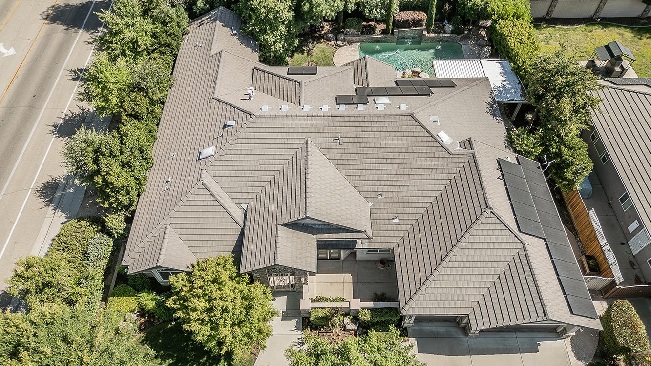 2998 Ashcroft, Clovis, CA 93611