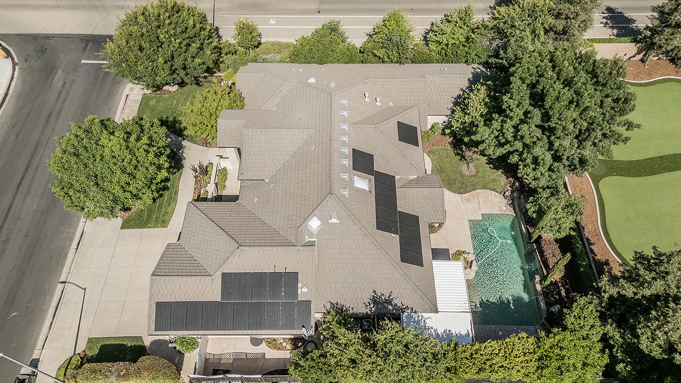 2998 Ashcroft, Clovis, CA 93611