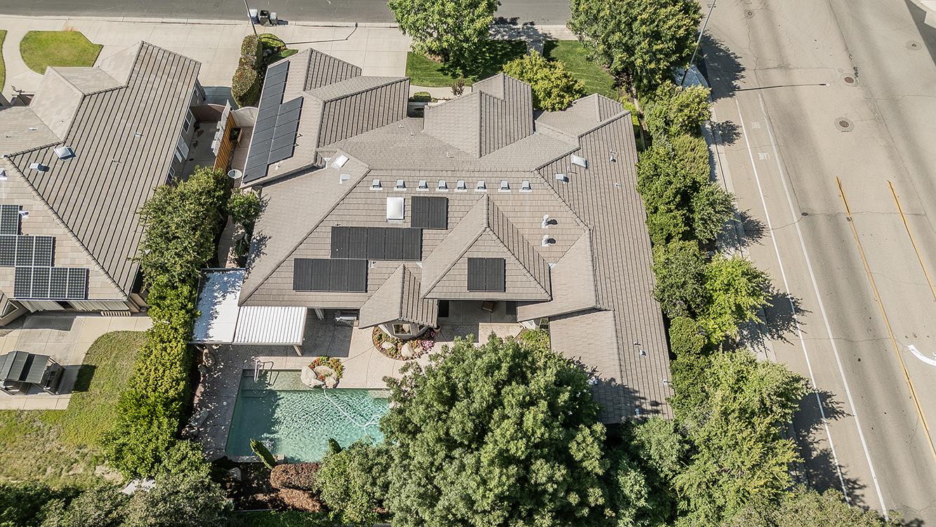 2998 Ashcroft, Clovis, CA 93611