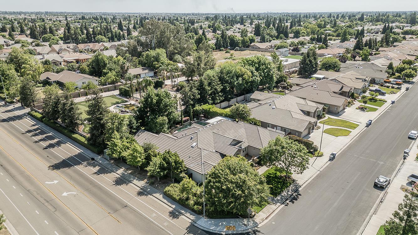 2998 Ashcroft, Clovis, CA 93611