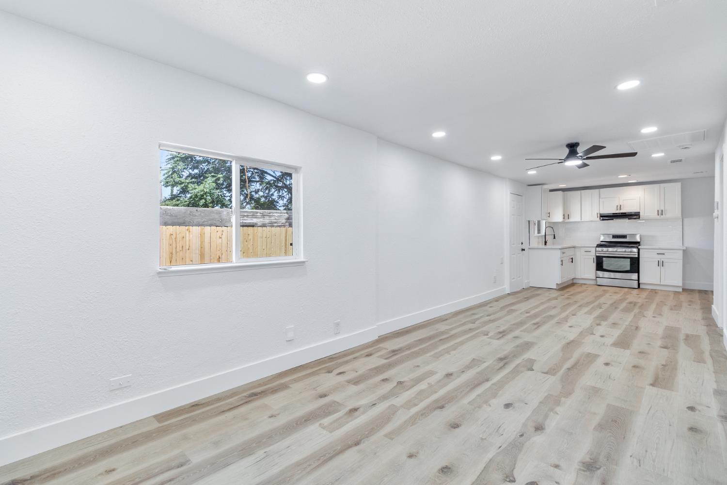 4543 E Inyo St, Fresno, CA 93702