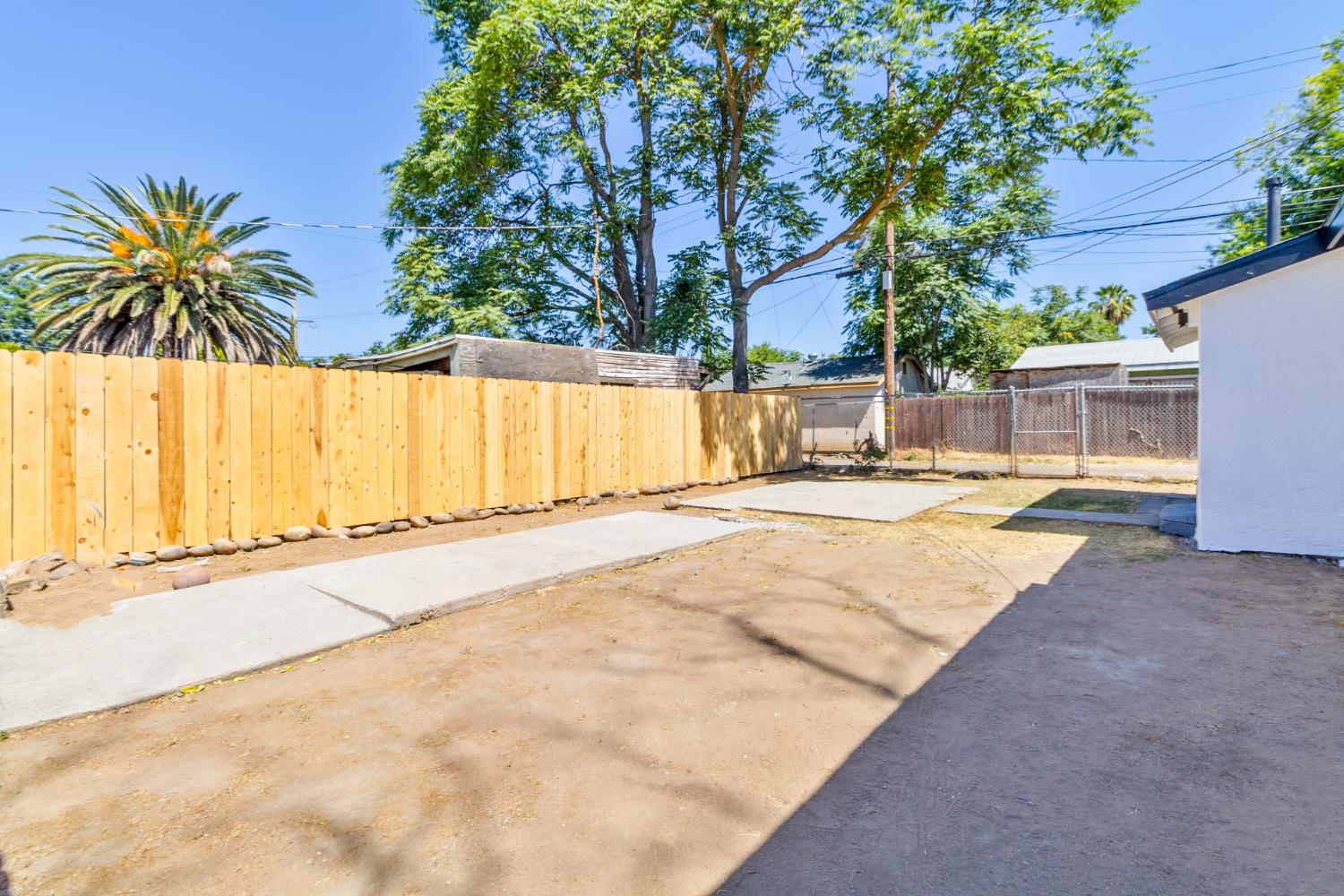 4543 E Inyo St, Fresno, CA 93702
