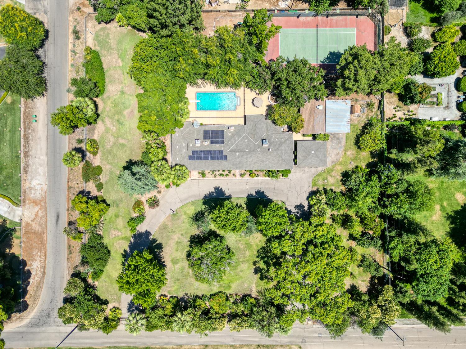 2173 S Minnewawa, Fresno, CA 93727