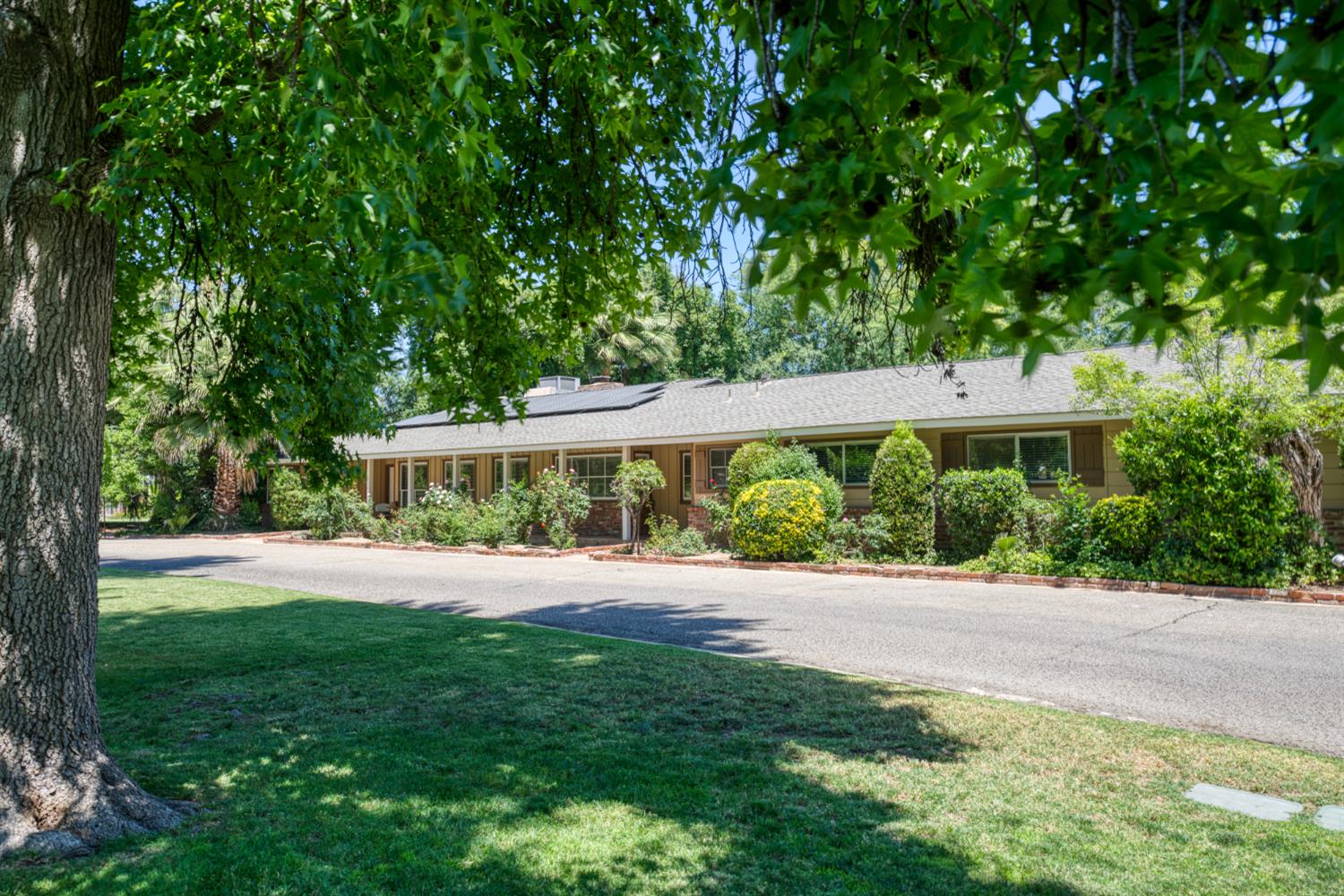 2173 S Minnewawa, Fresno, CA 93727