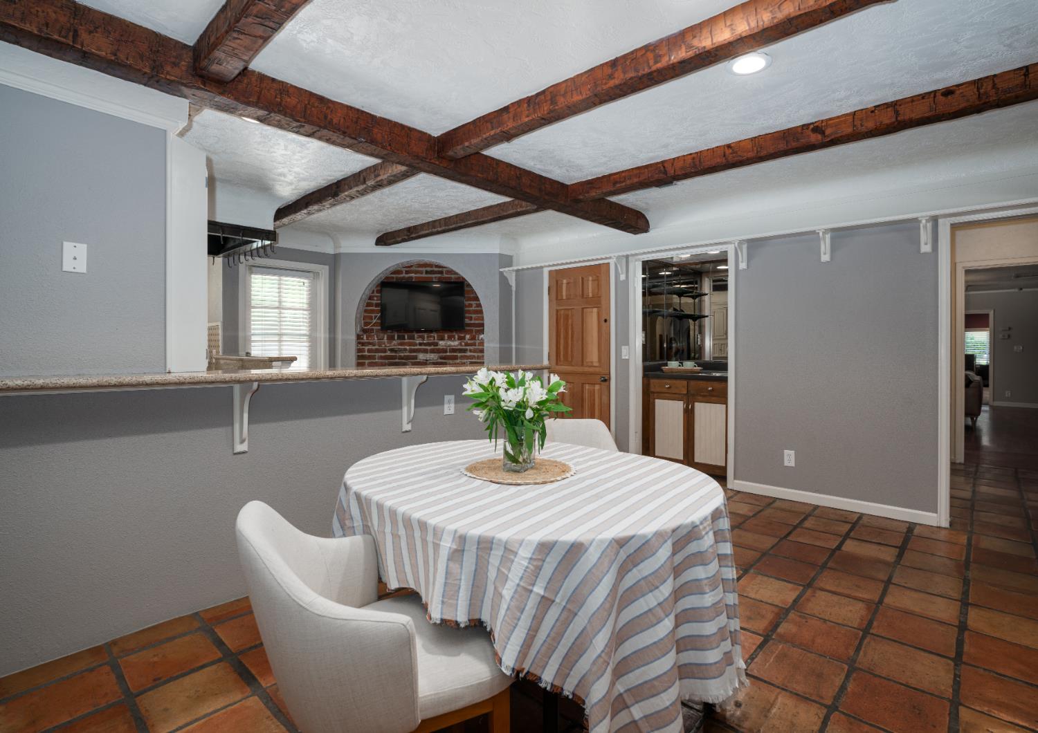 2173 S Minnewawa, Fresno, CA 93727