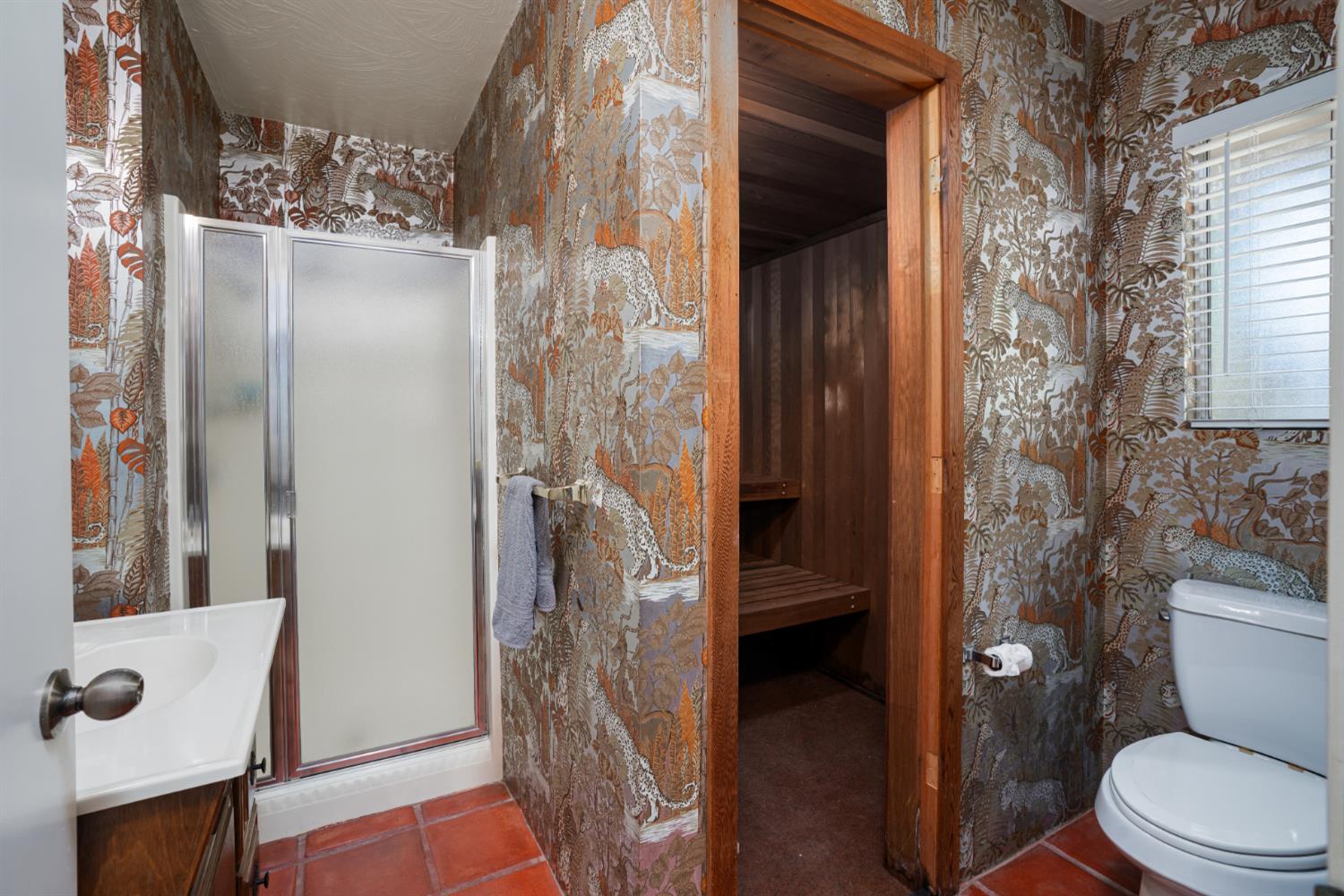 2173 S Minnewawa, Fresno, CA 93727