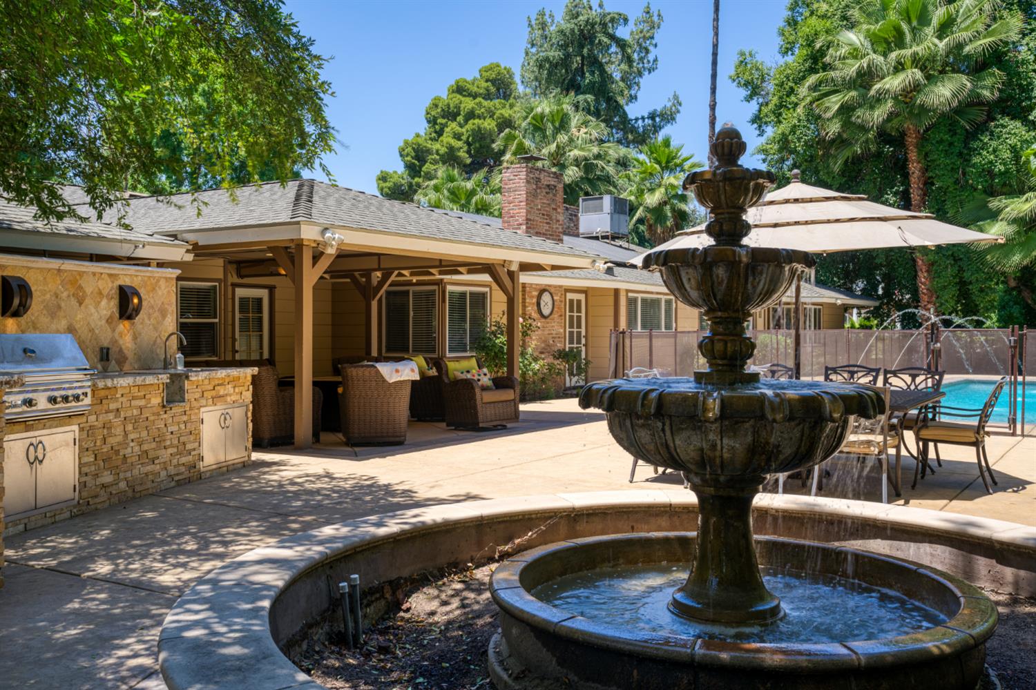 2173 S Minnewawa, Fresno, CA 93727