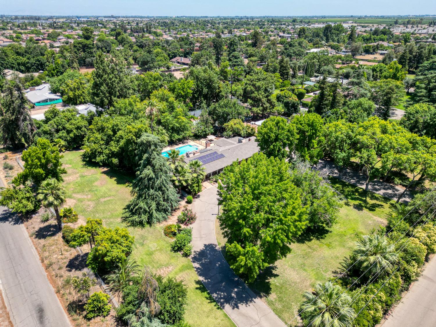 2173 S Minnewawa, Fresno, CA 93727
