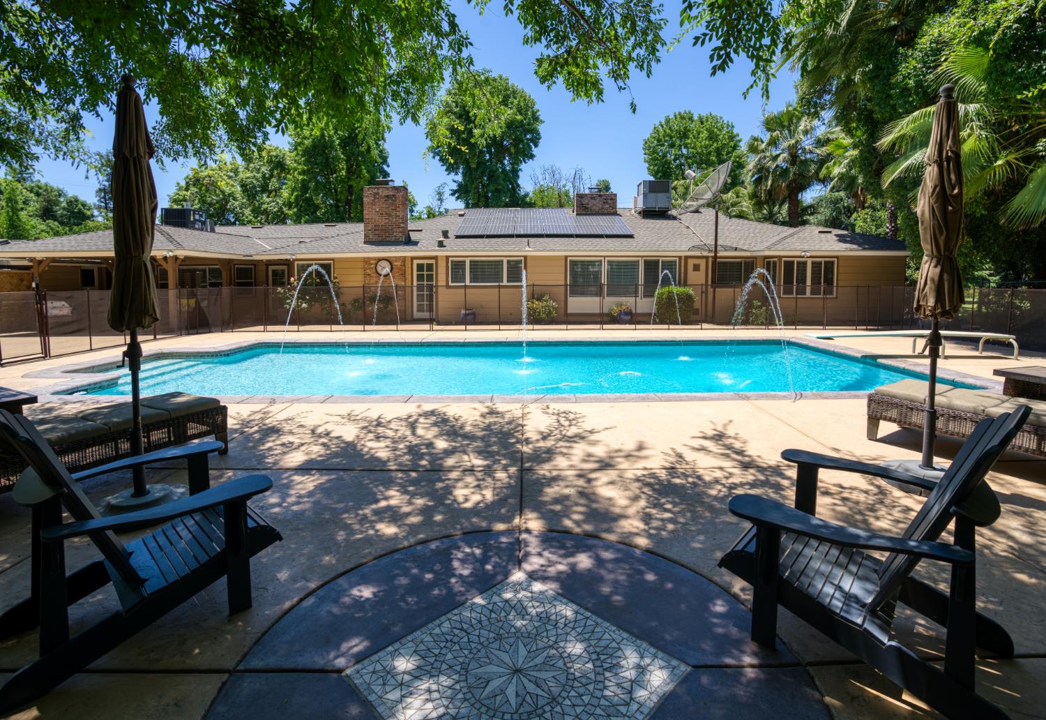 2173 S Minnewawa, Fresno, CA 93727