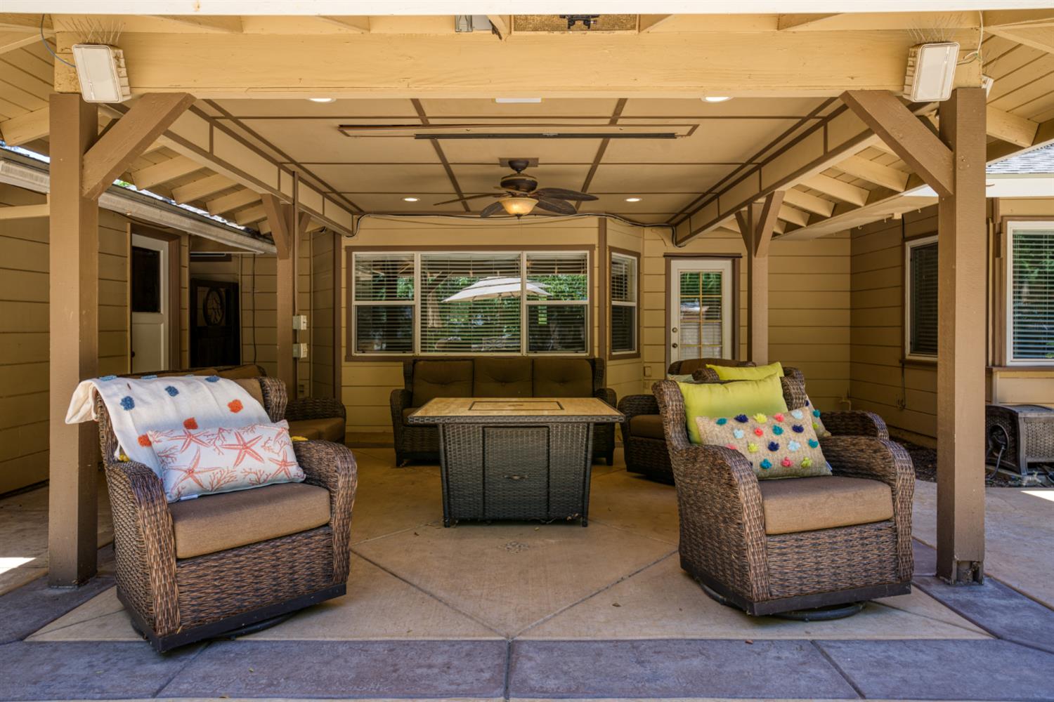 2173 S Minnewawa, Fresno, CA 93727