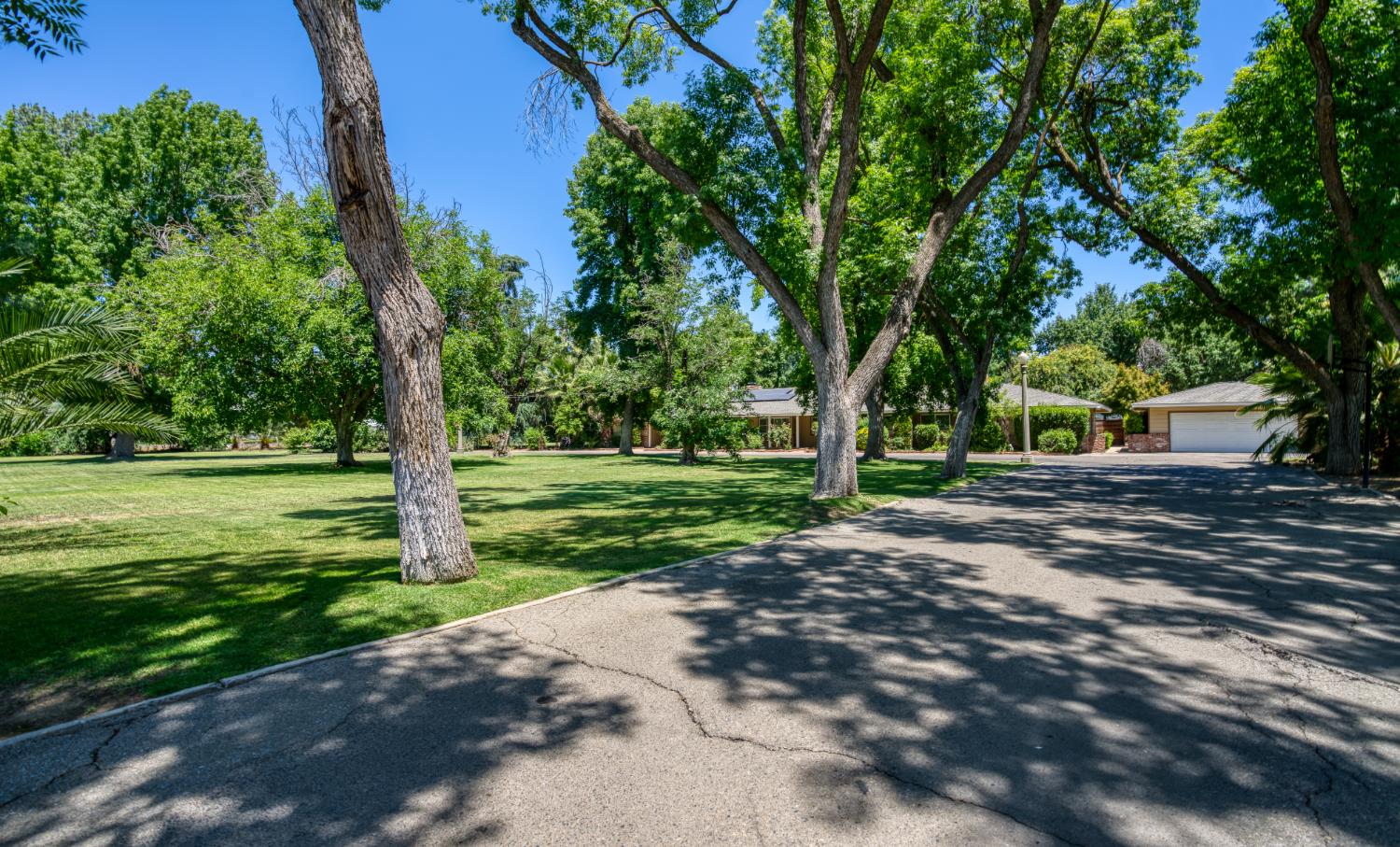 2173 S Minnewawa, Fresno, CA 93727