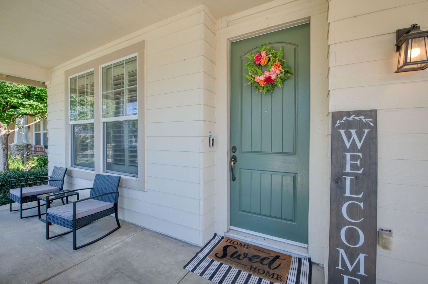 297 W Lilac Ave, Reedley, CA 93654