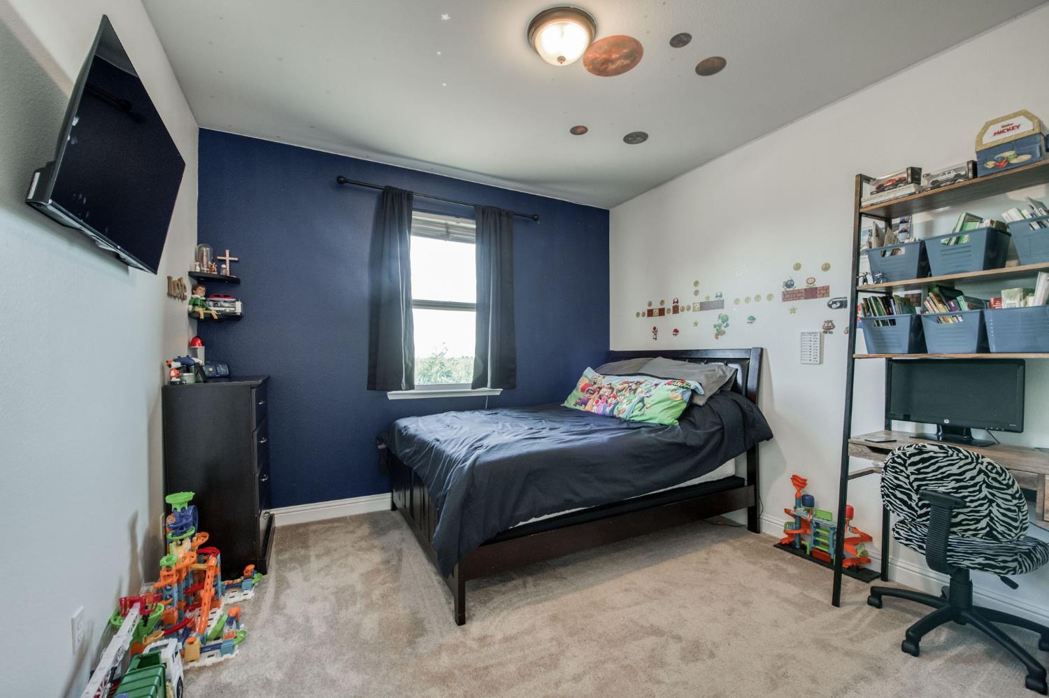 297 W Lilac Ave, Reedley, CA 93654
