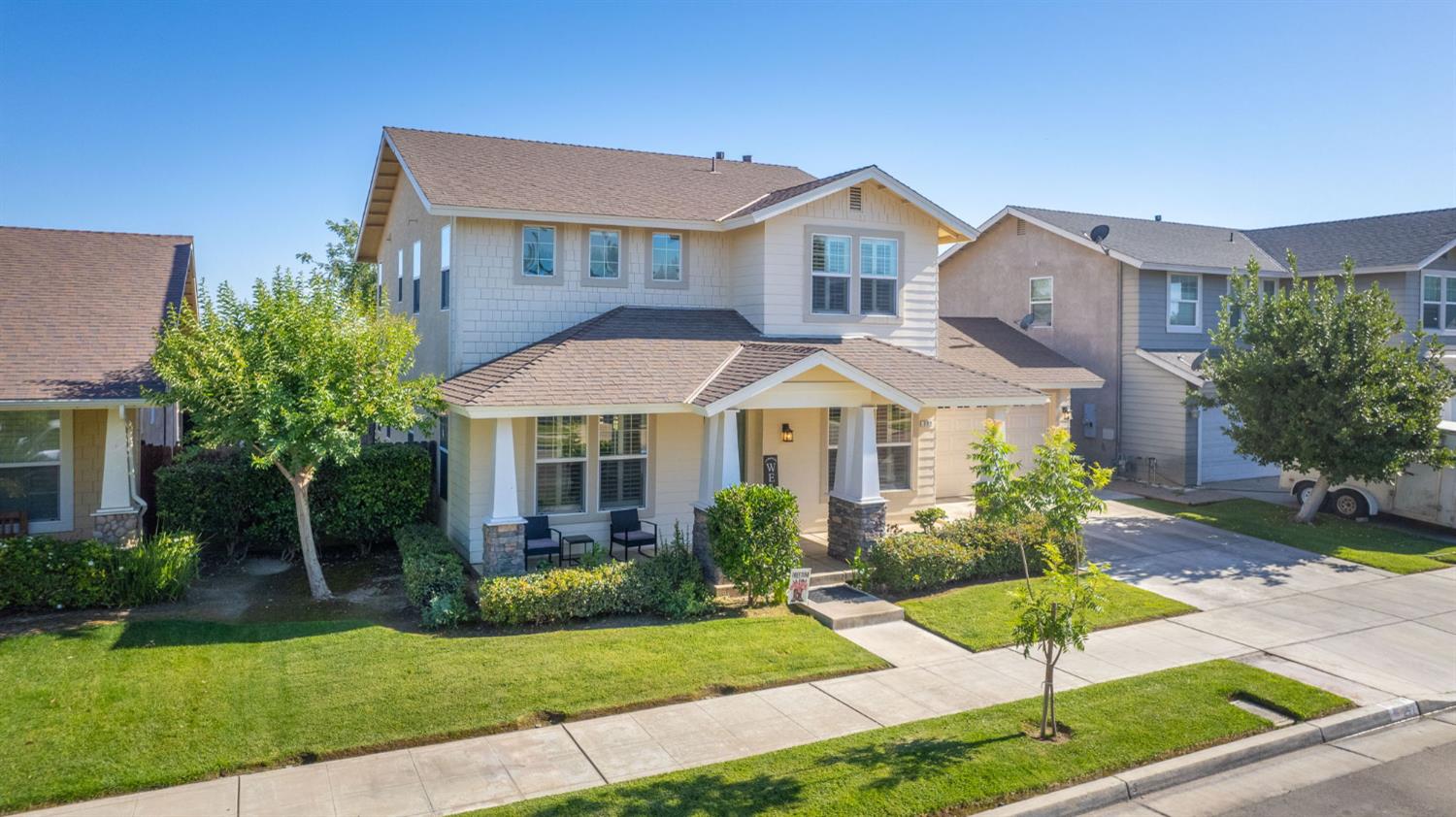297 W Lilac Ave, Reedley, CA 93654