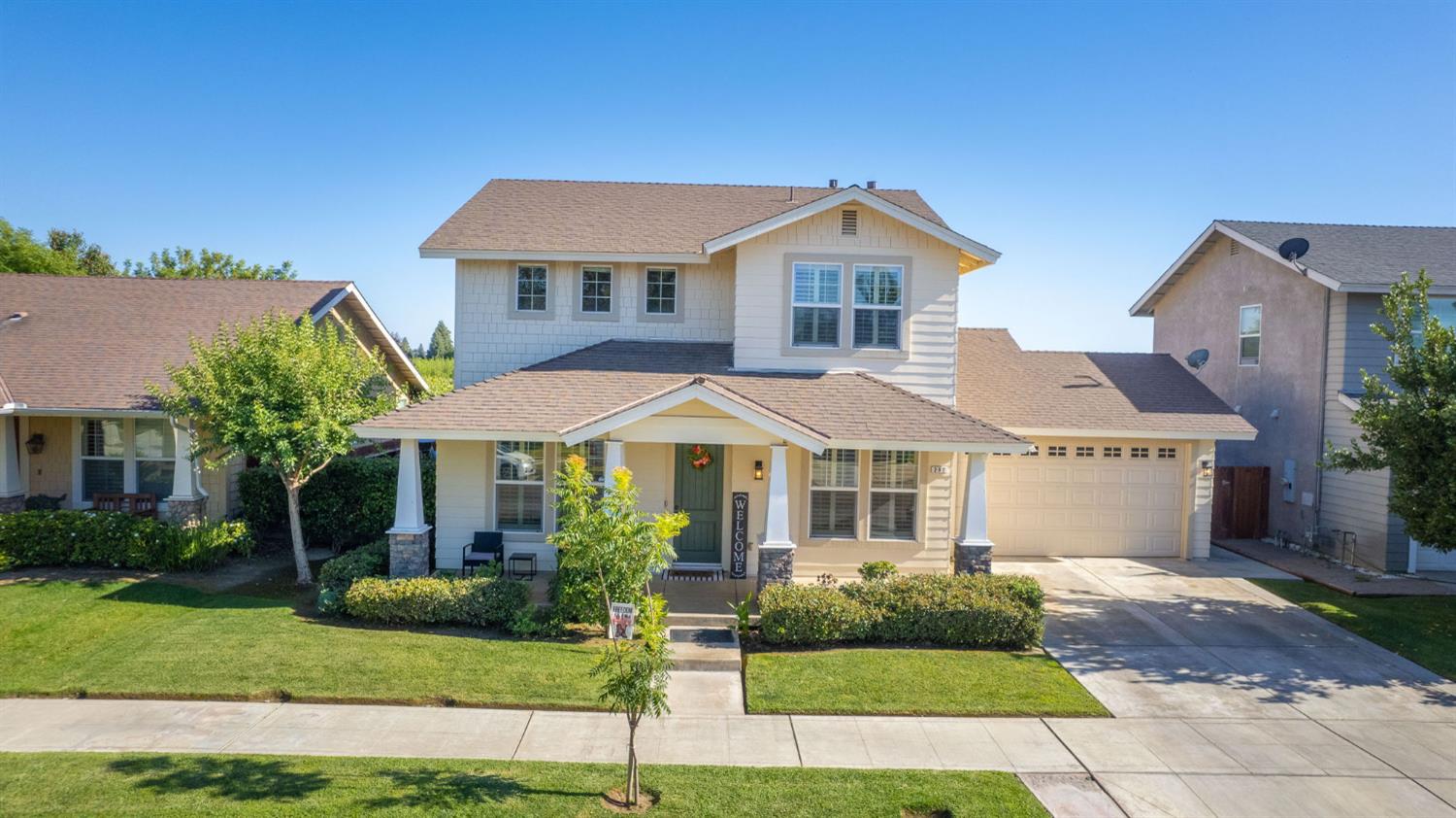 297 W Lilac Ave, Reedley, CA 93654