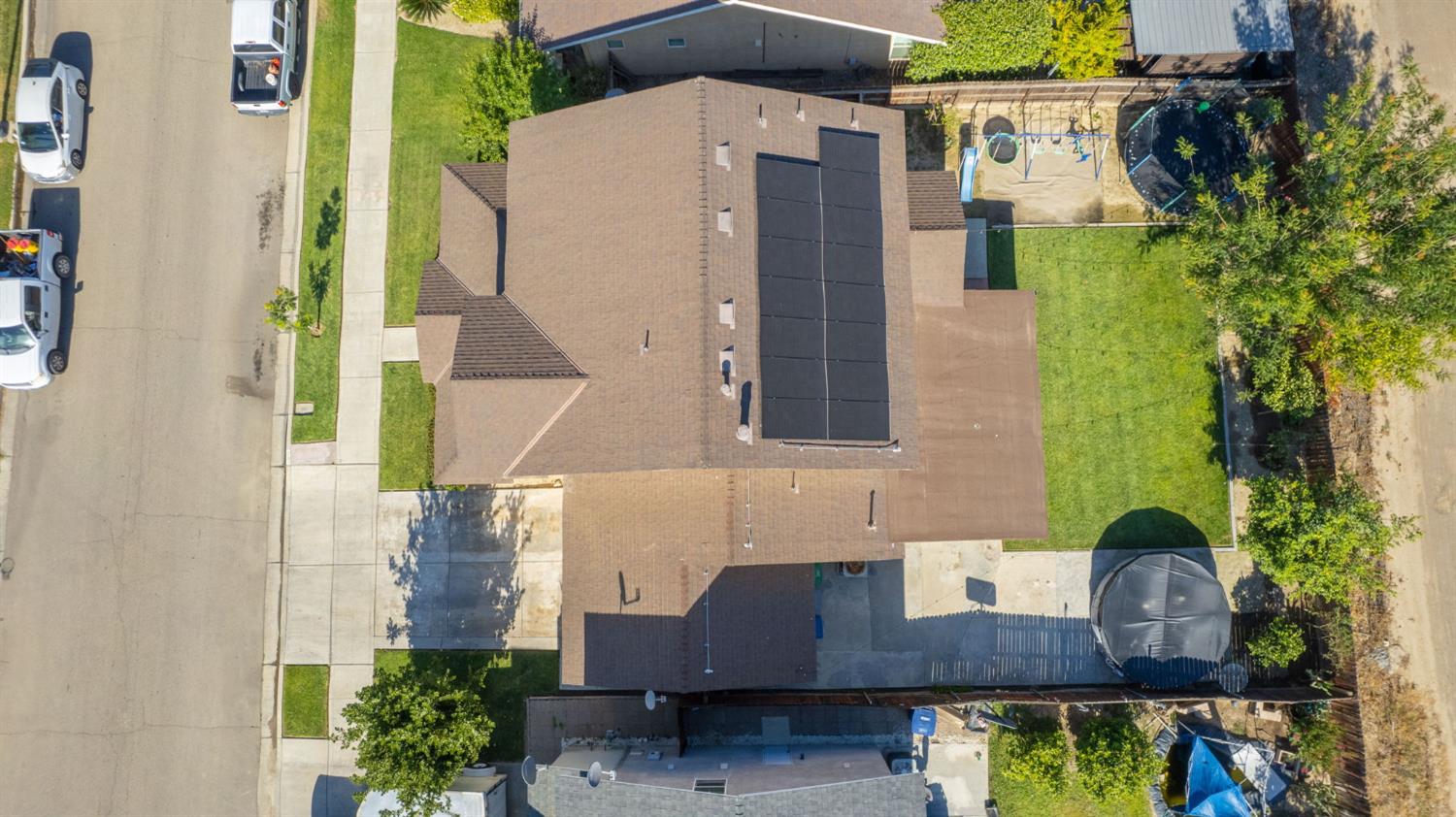 297 W Lilac Ave, Reedley, CA 93654
