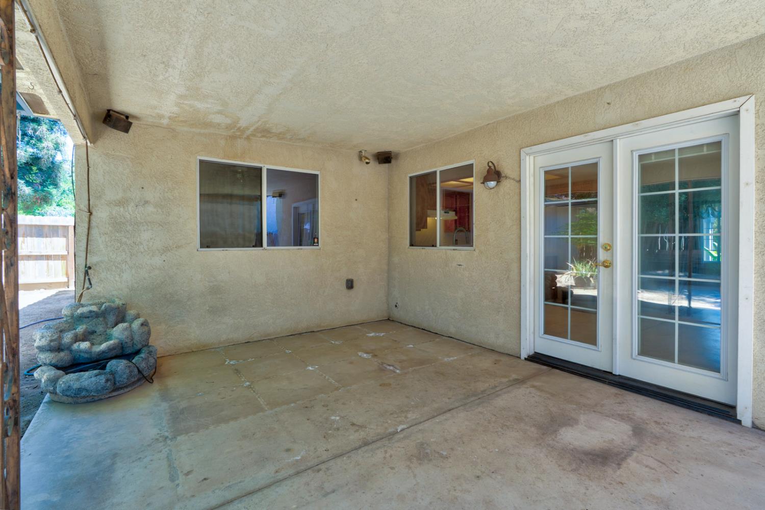 1606 E Eclipse Ave, Fresno, CA 93720