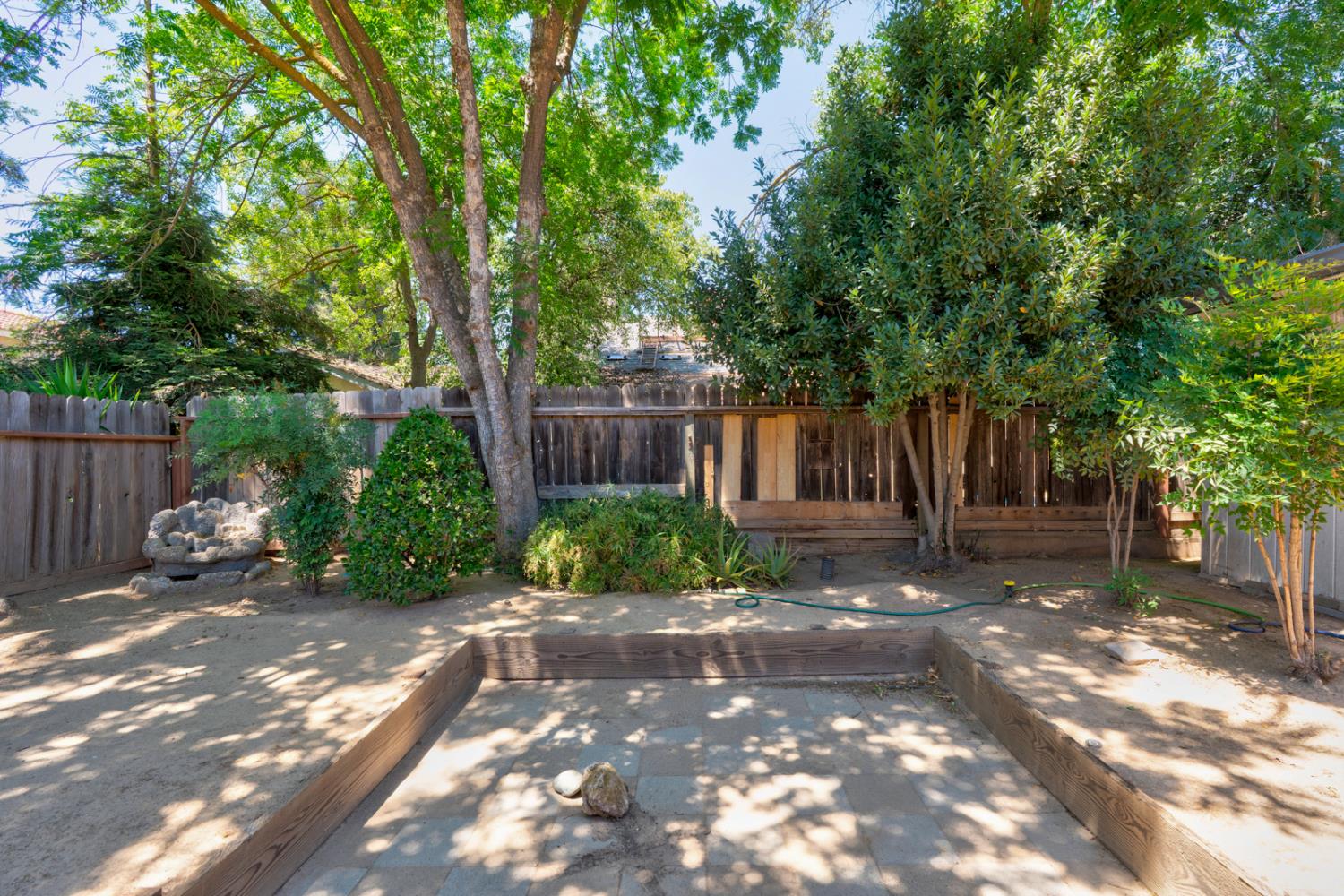 1606 E Eclipse Ave, Fresno, CA 93720