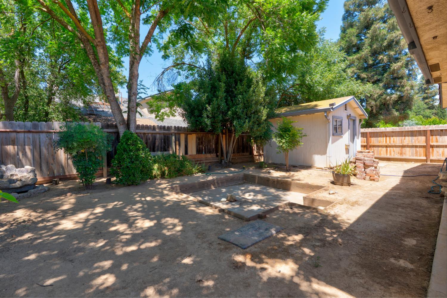 1606 E Eclipse Ave, Fresno, CA 93720