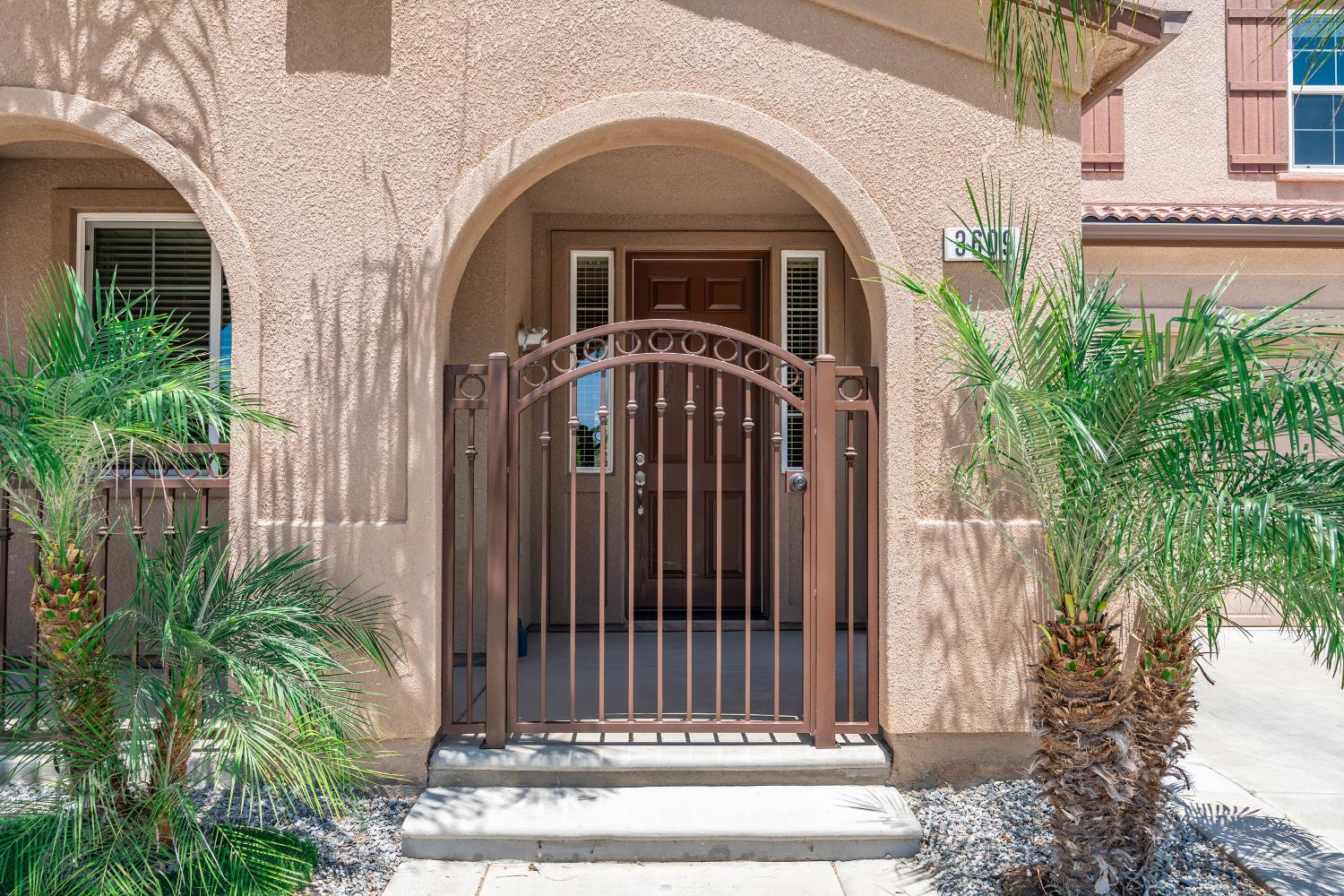 3609 Flint Ave, Clovis, CA 93619