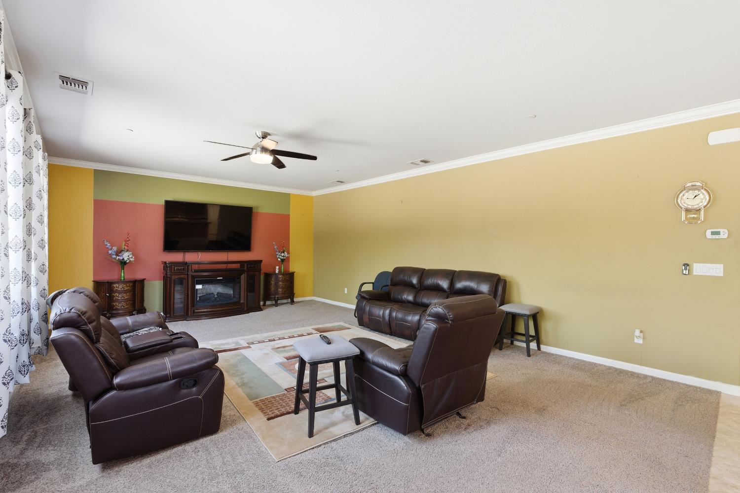 3609 Flint Ave, Clovis, CA 93619