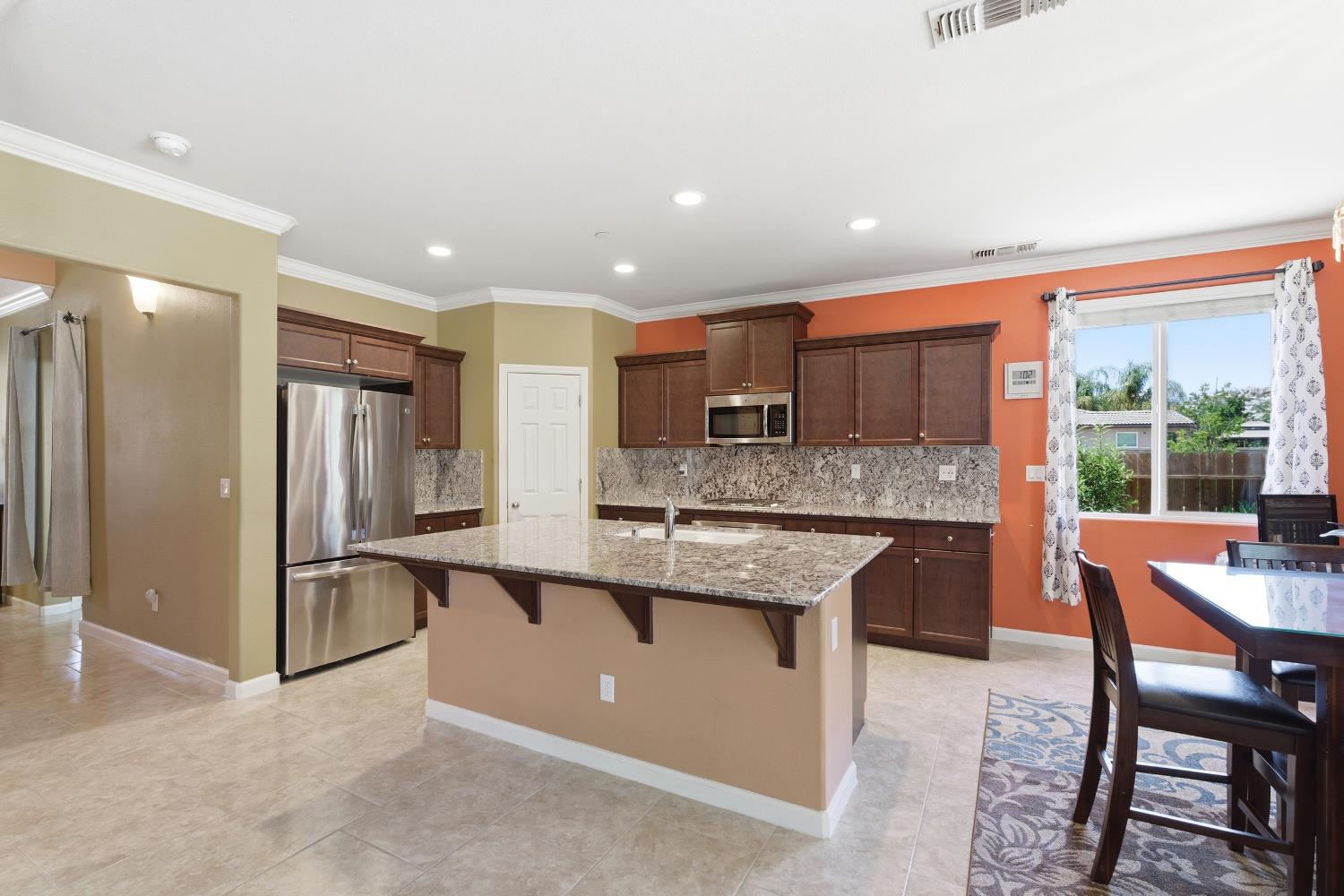 3609 Flint Ave, Clovis, CA 93619