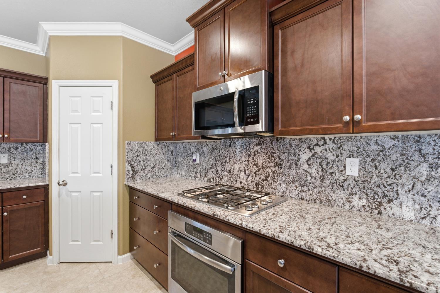 3609 Flint Ave, Clovis, CA 93619