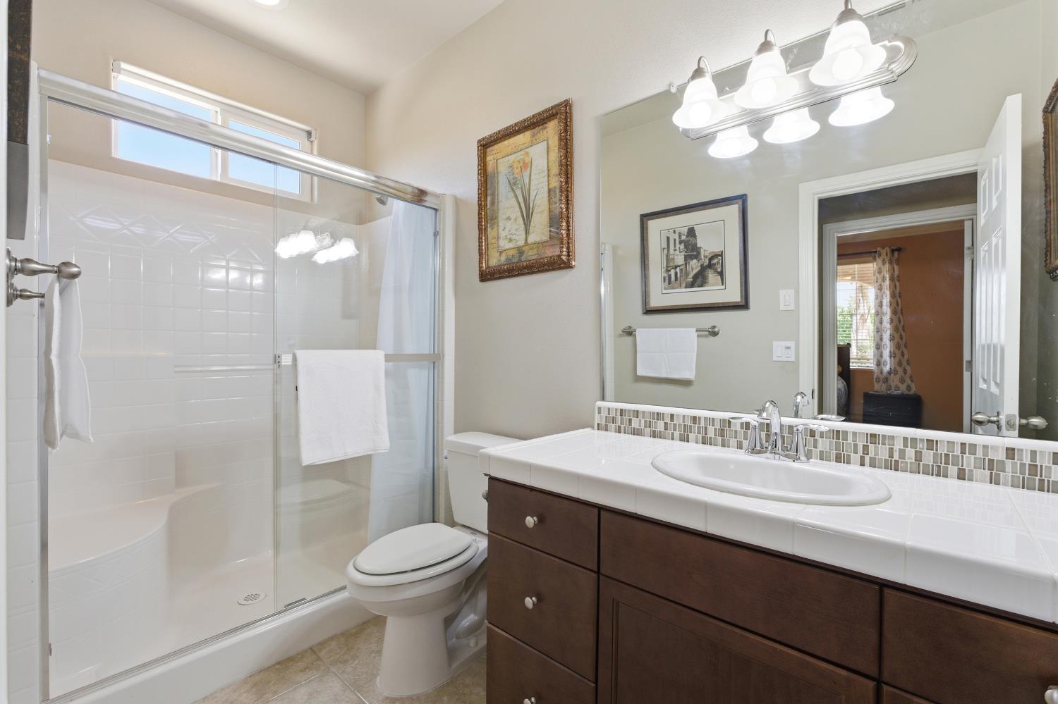 3609 Flint Ave, Clovis, CA 93619