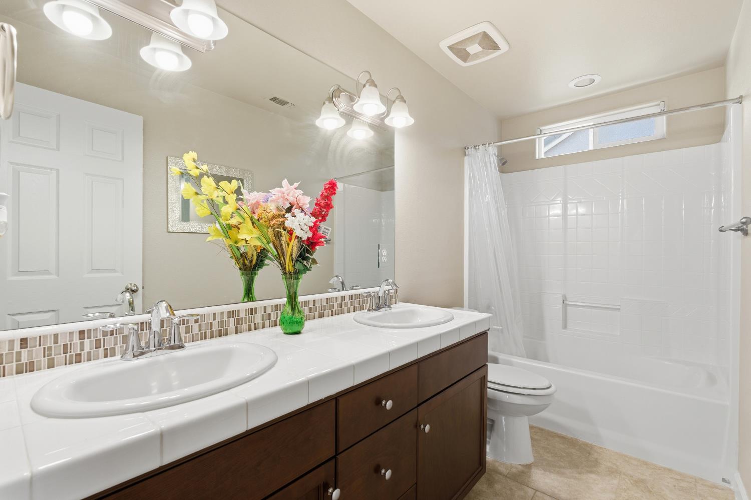 3609 Flint Ave, Clovis, CA 93619