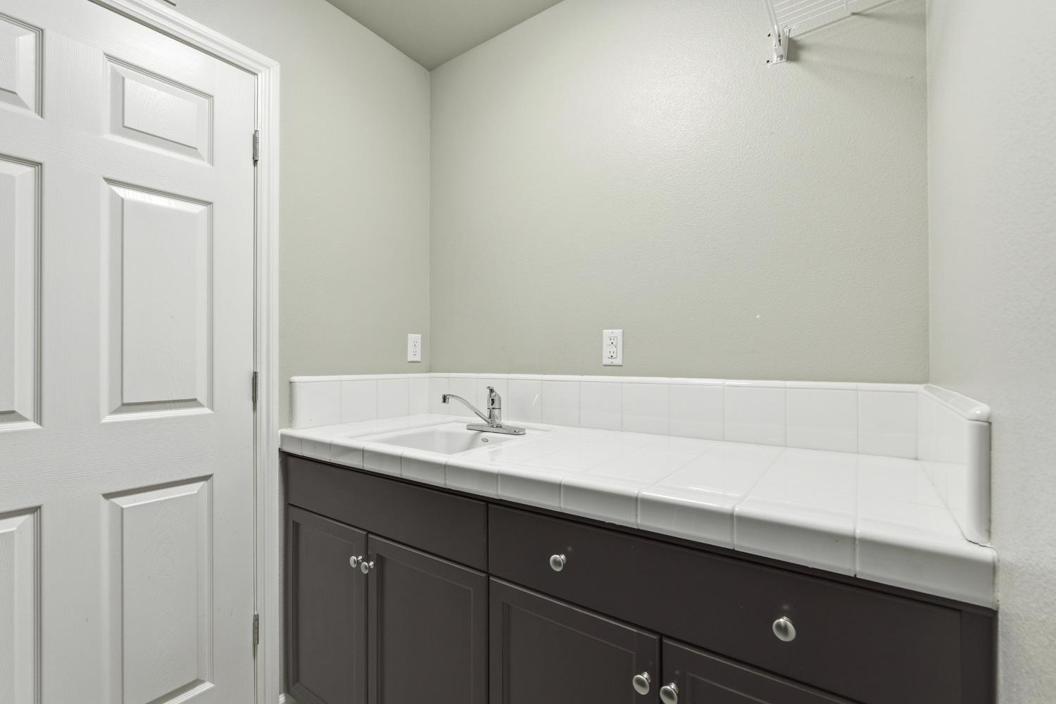 3609 Flint Ave, Clovis, CA 93619