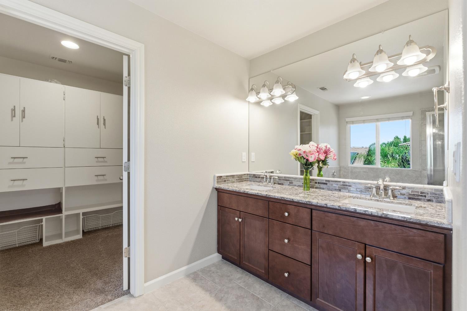 3609 Flint Ave, Clovis, CA 93619