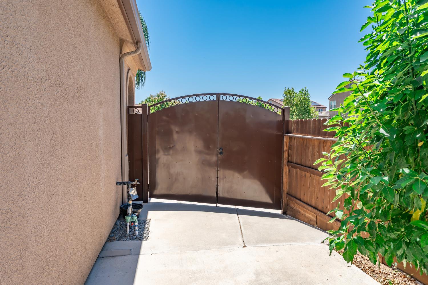 3609 Flint Ave, Clovis, CA 93619