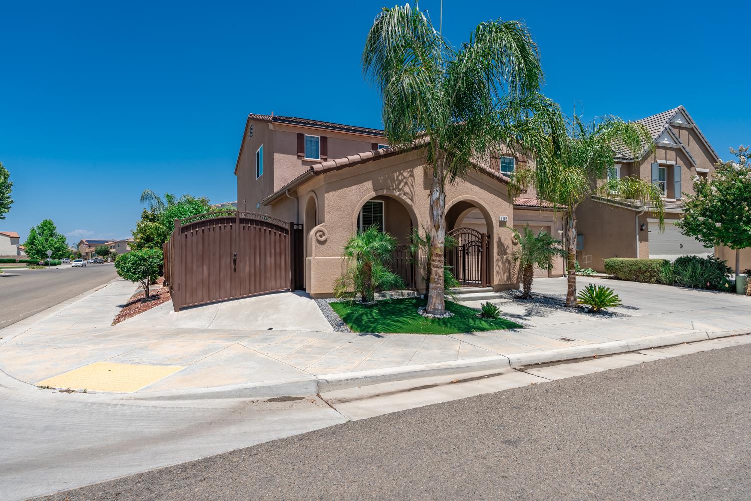 3609 Flint Ave, Clovis, CA 93619