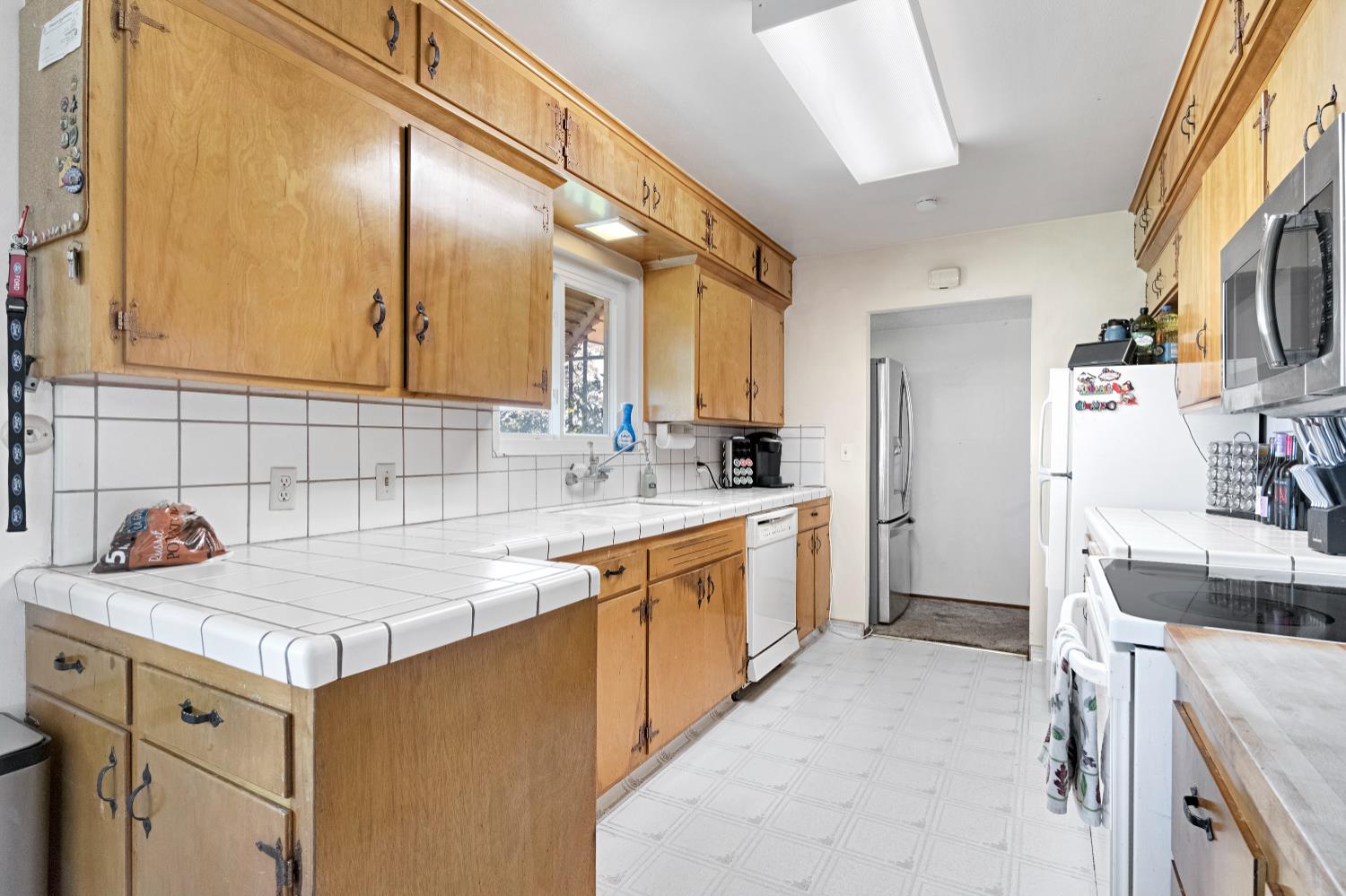 11388 S Chateau Fresno Ave, Caruthers, CA 93609