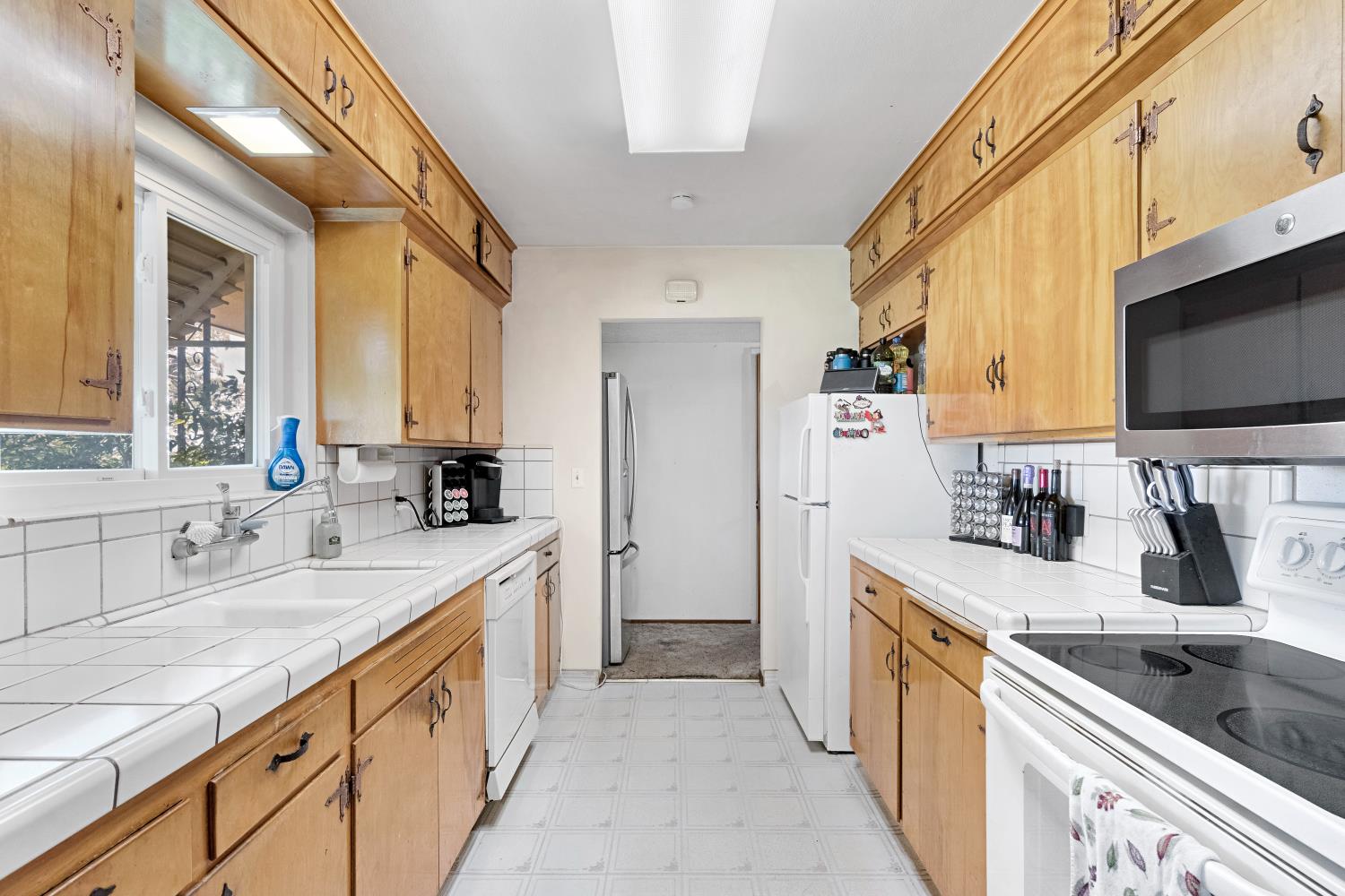 11388 S Chateau Fresno Ave, Caruthers, CA 93609