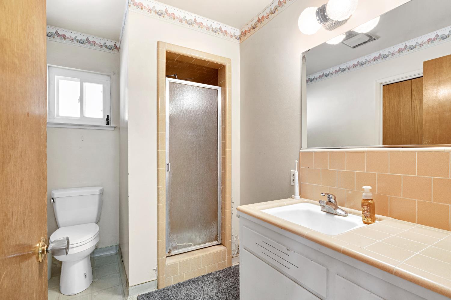 11388 S Chateau Fresno Ave, Caruthers, CA 93609
