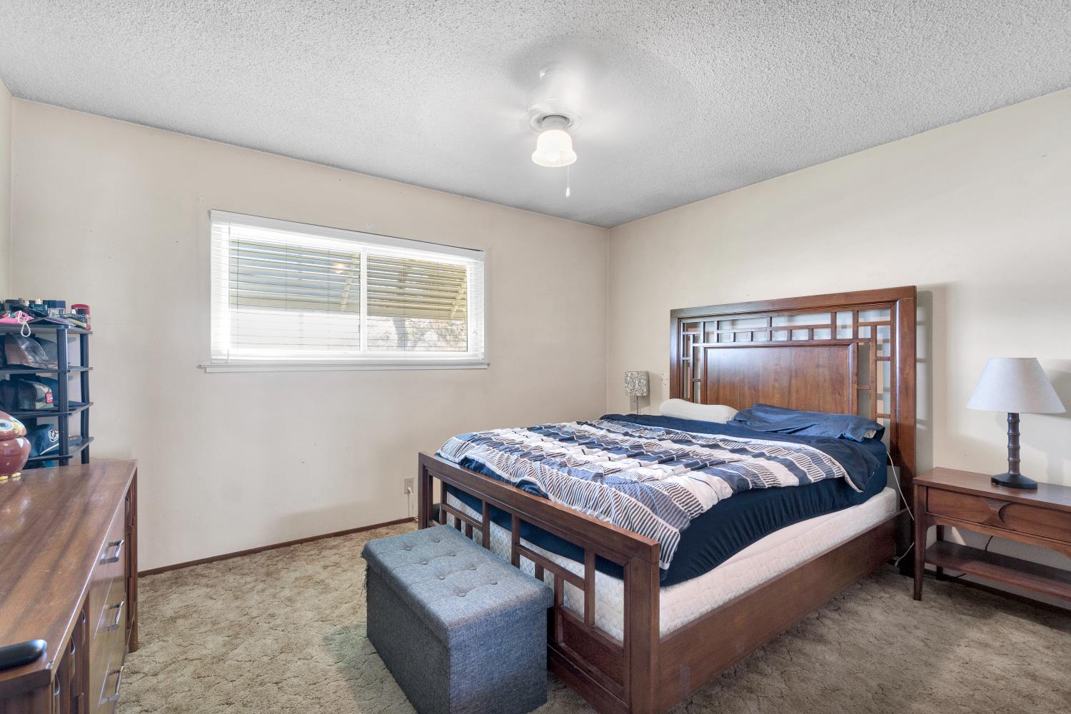 11388 S Chateau Fresno Ave, Caruthers, CA 93609