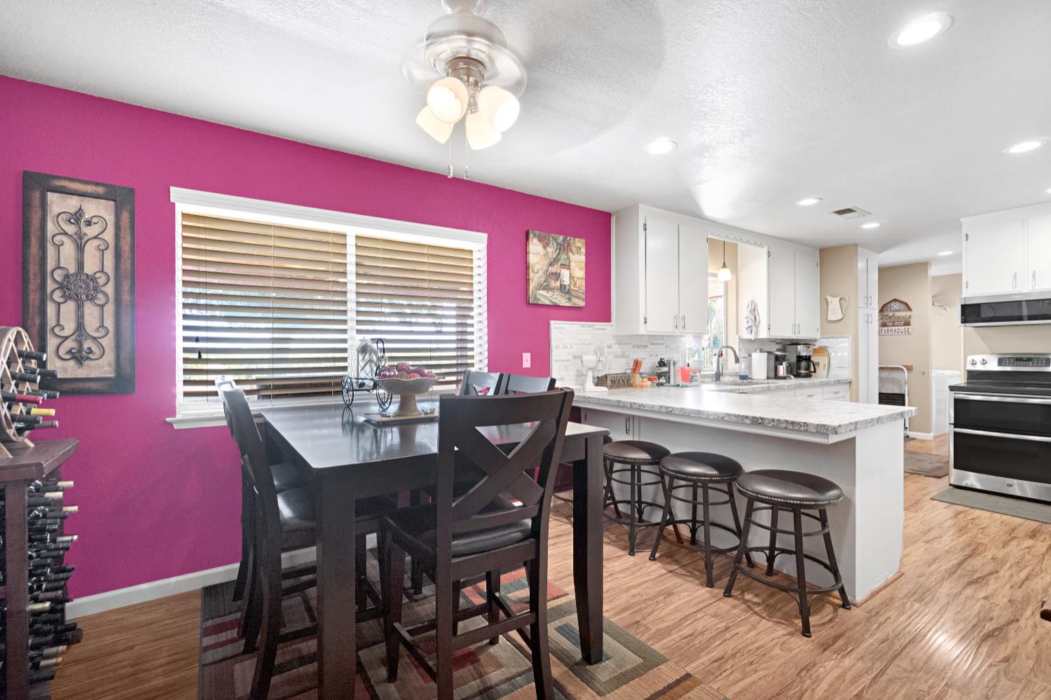 11388 S Chateau Fresno Ave, Caruthers, CA 93609