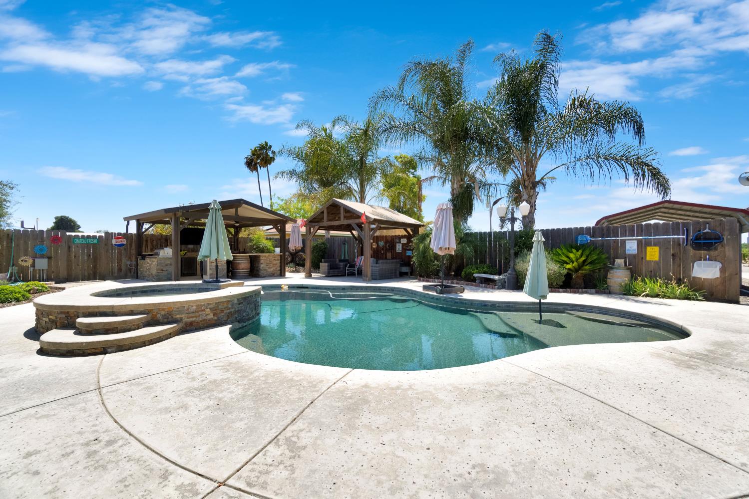 11388 S Chateau Fresno Ave, Caruthers, CA 93609