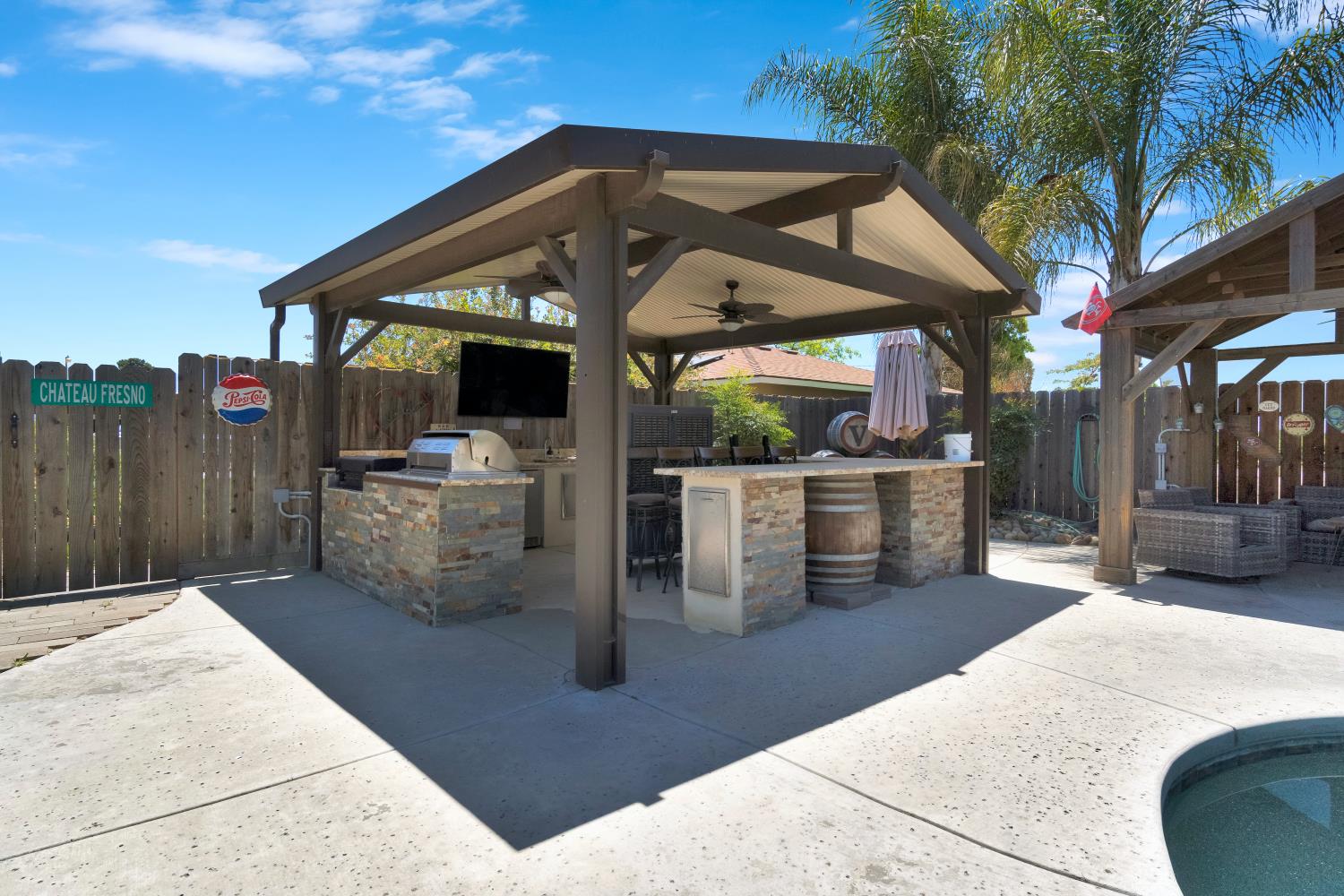 11388 S Chateau Fresno Ave, Caruthers, CA 93609